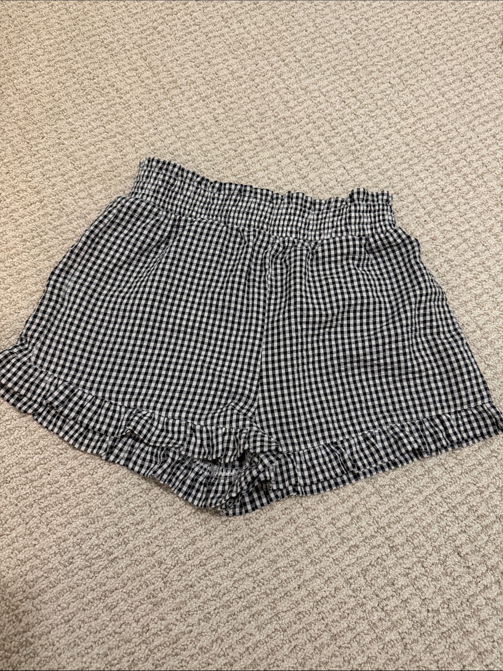 Black & White Gingham Ruffle Hem Women's shorts